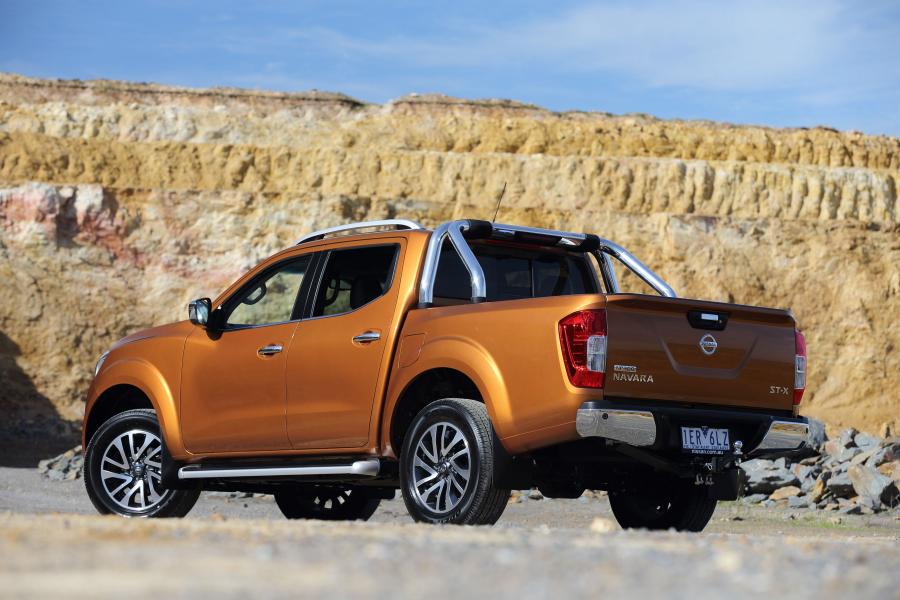  Nissan NP300 Navara Double Cab 2015 года  (AU) (фото 2 из 30)